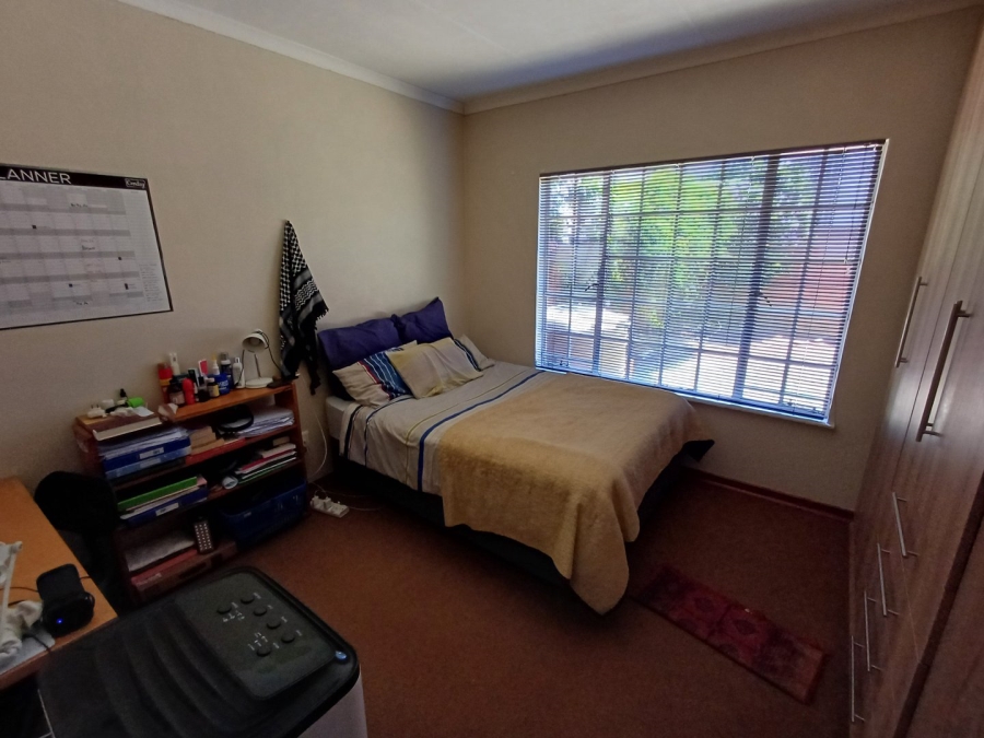 2 Bedroom Property for Sale in Langenhovenpark Free State